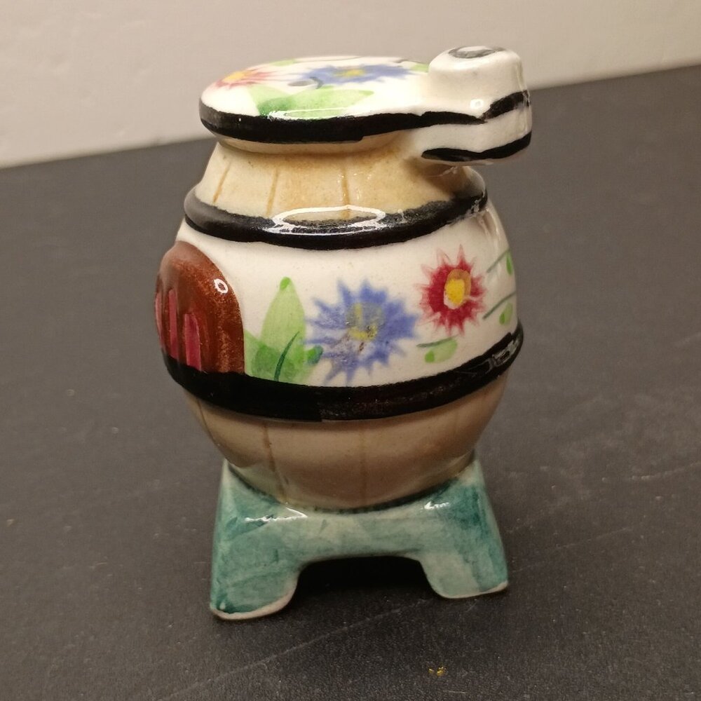 Vtg Napco Ceramics Pot Belly Stove Salt or Pepper Shaker Set Japan - Picture 11 of 12